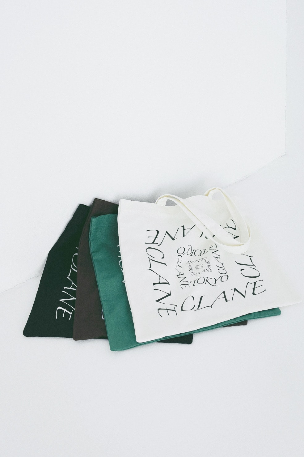 CLANE (クラネ) 10116-8733 GRAPHIC TOTE BAGの通販 - BOOMERANG