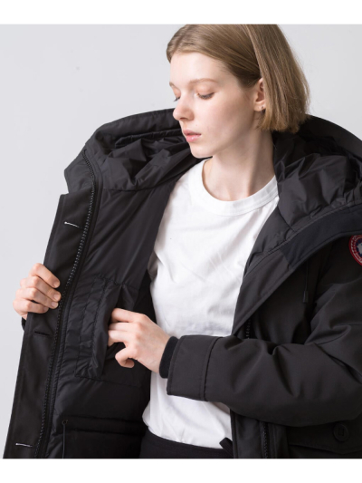 CANADA GOOSE（カナダグース) 2300WJ Charlotte Parkaの通販
