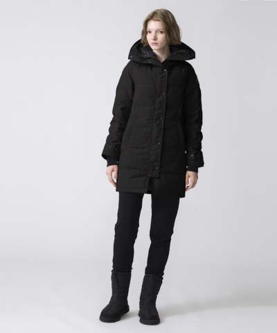   / Mackenzie カナダグース　ブラック CANADA GOOSE(カナダグース)のダウンジャケット 、MACKENZIE