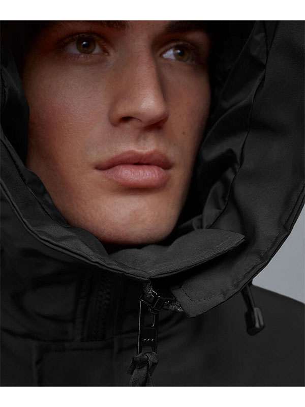 CANADA GOOSE（カナダグース） 3804MB MACMILLAN PARKA BLACK LABELの 