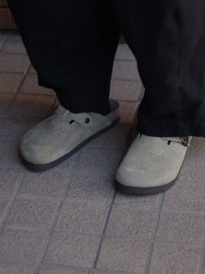 【すぐ届く】Needles/ OT057 CLOG サンダル - SUEDE LTHR. すぐ届く】Needles/ OT057 CLOG サンダル - SUEDE LTHR