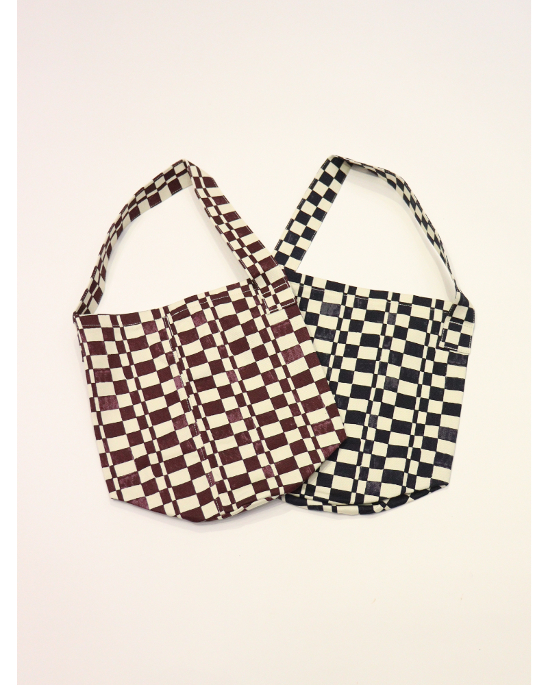 PHEENY（フィーニー）PS26-AC03 Checkered Bucket Tote Bagの通販