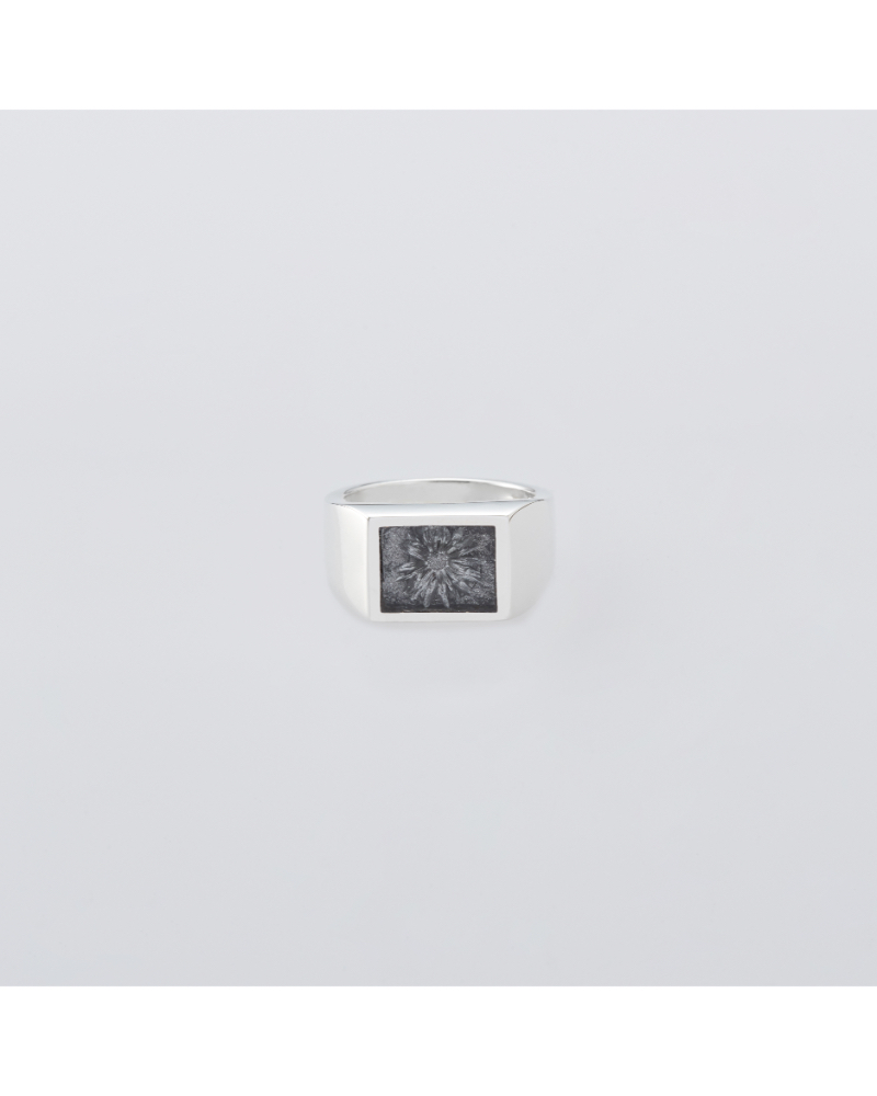 指輪・リング XOLO SignetRing with  Purple Flower Signet Ring with Royal Purple Flower – XOLO JEWELRY - 指輪