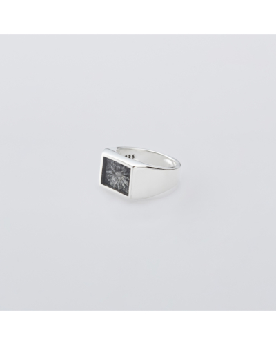 XOLO ショロ Signet Ring with Red Flower XOLO ショロ Signet Ring with Red Flower - メルカリ