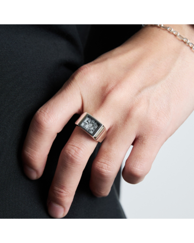 XOLO（ショロ）XOR117 Signet Ring with Steel Gray Flowerの