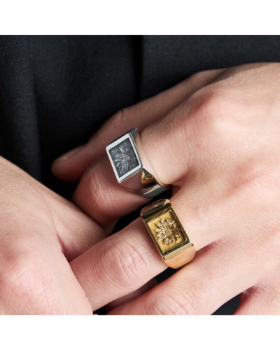 XOLO（ショロ）XOR117 Signet Ring with Steel Gray Flowerの